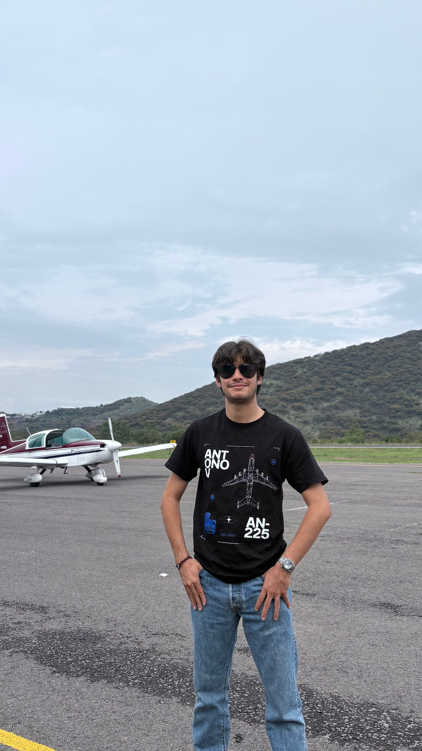 Playera ANTONOV
